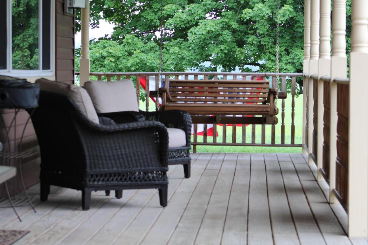Maple Leaf Acre Villa Williston Exterior foto