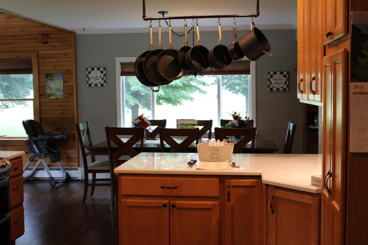 Maple Leaf Acre Villa Williston Exterior foto